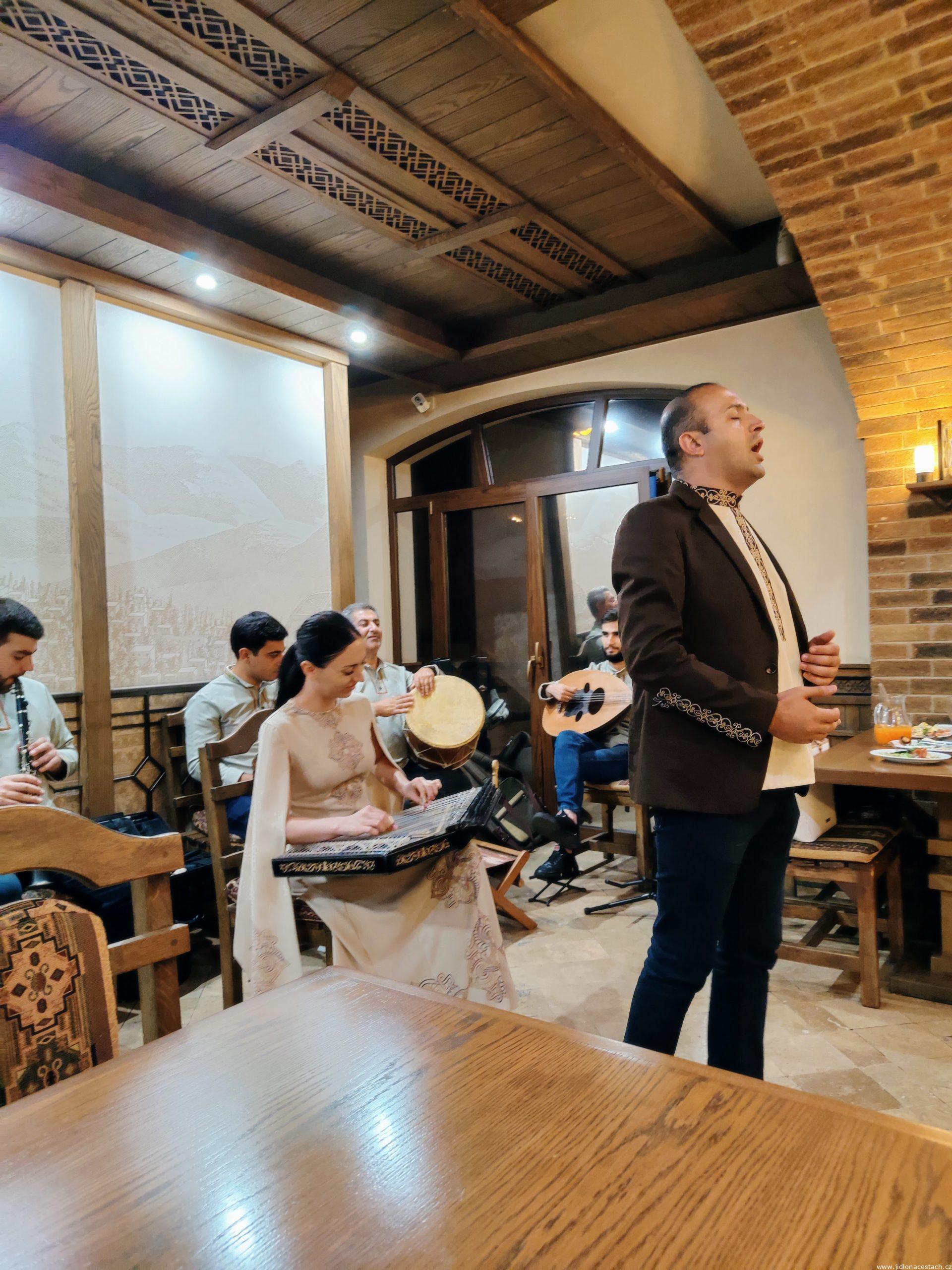https://mirarmenia.ru/wp-content/uploads/2025/11/tavern-yerevan-live-music-scaled.jpg
